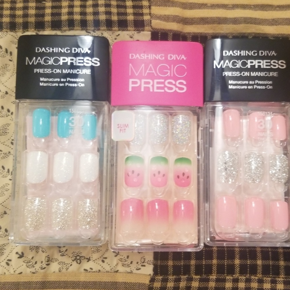 Dashing Diva magicpress press on manicure